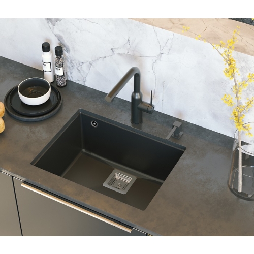 Bateria kuchenna z wyciąganą wylewką Angelina czarna